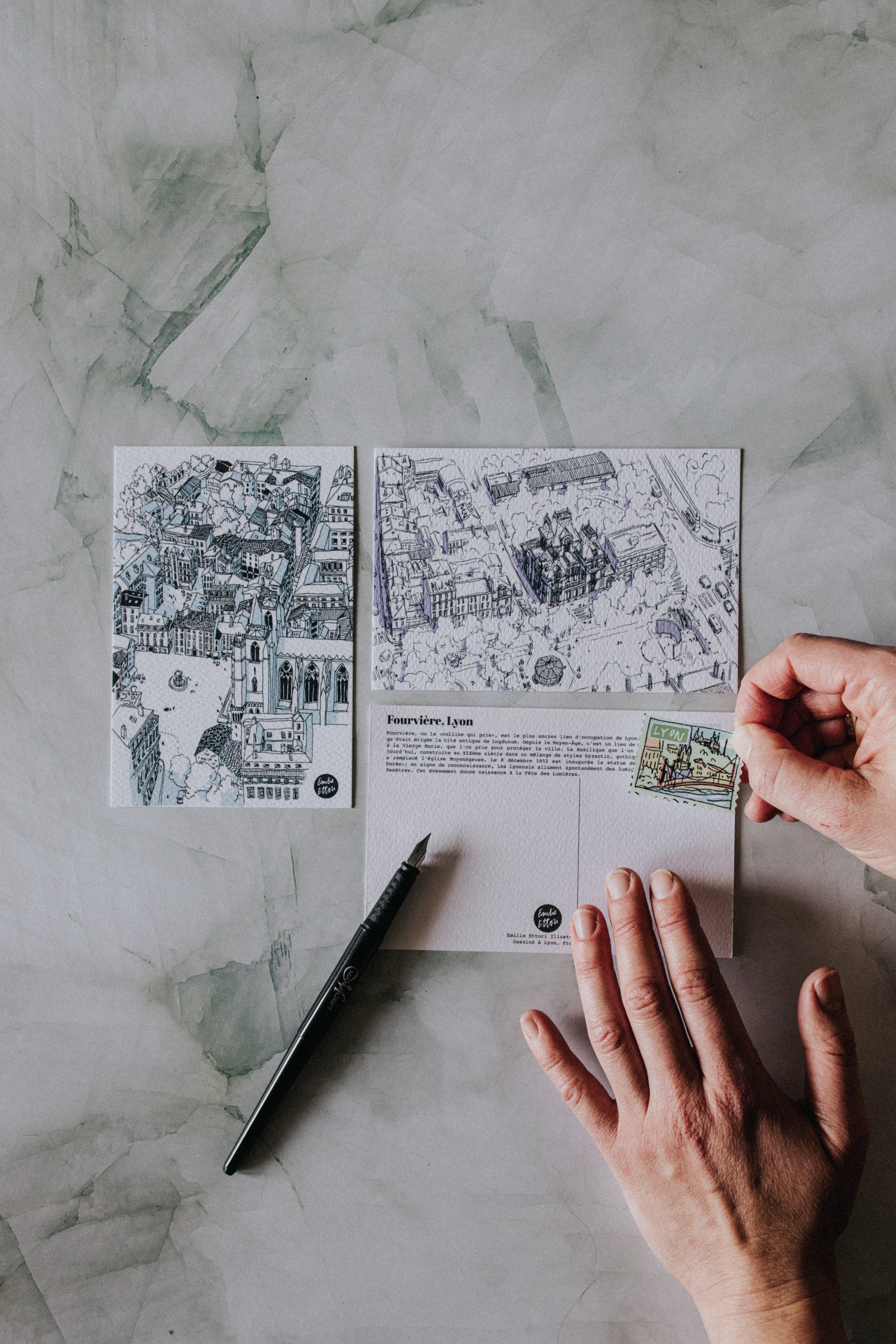 Pochette surprise 4 cartes postales